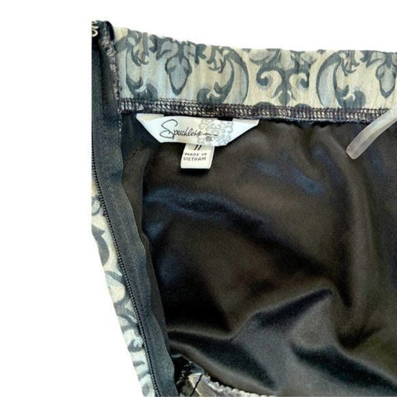 Speechless Strapless Dress w/pockets and waist detail - Picture 9 of 9